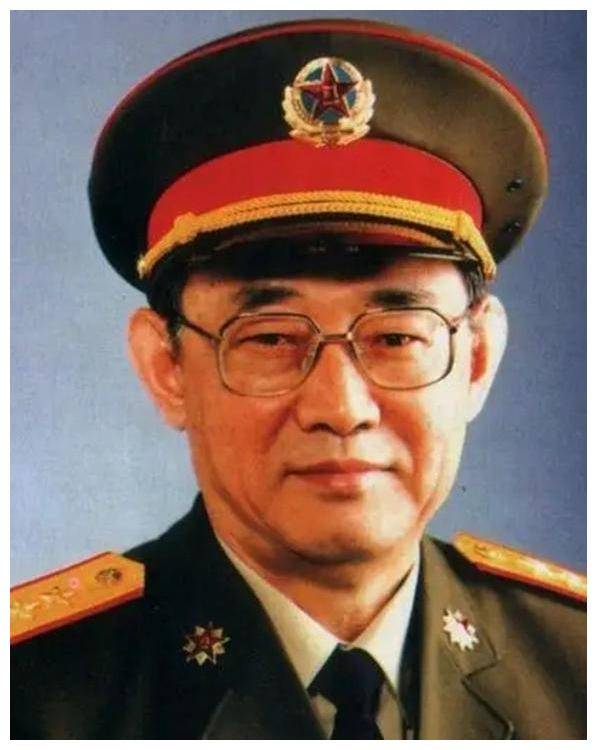 他是邓爷爷的秘书，58岁授中将，60岁担任中纪委书记，64岁升上将_王瑞林_邓公处_机要工作