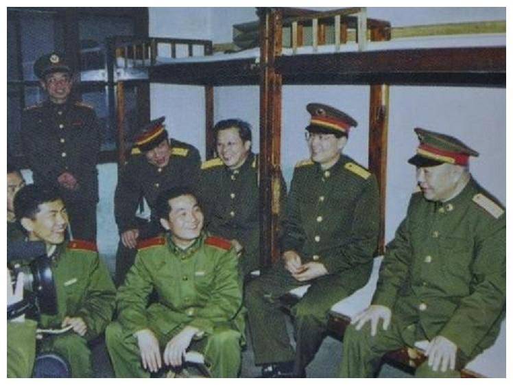 他曾任总后勤部部长,62岁晋上将,要求士兵每天早餐吃一个鸡蛋