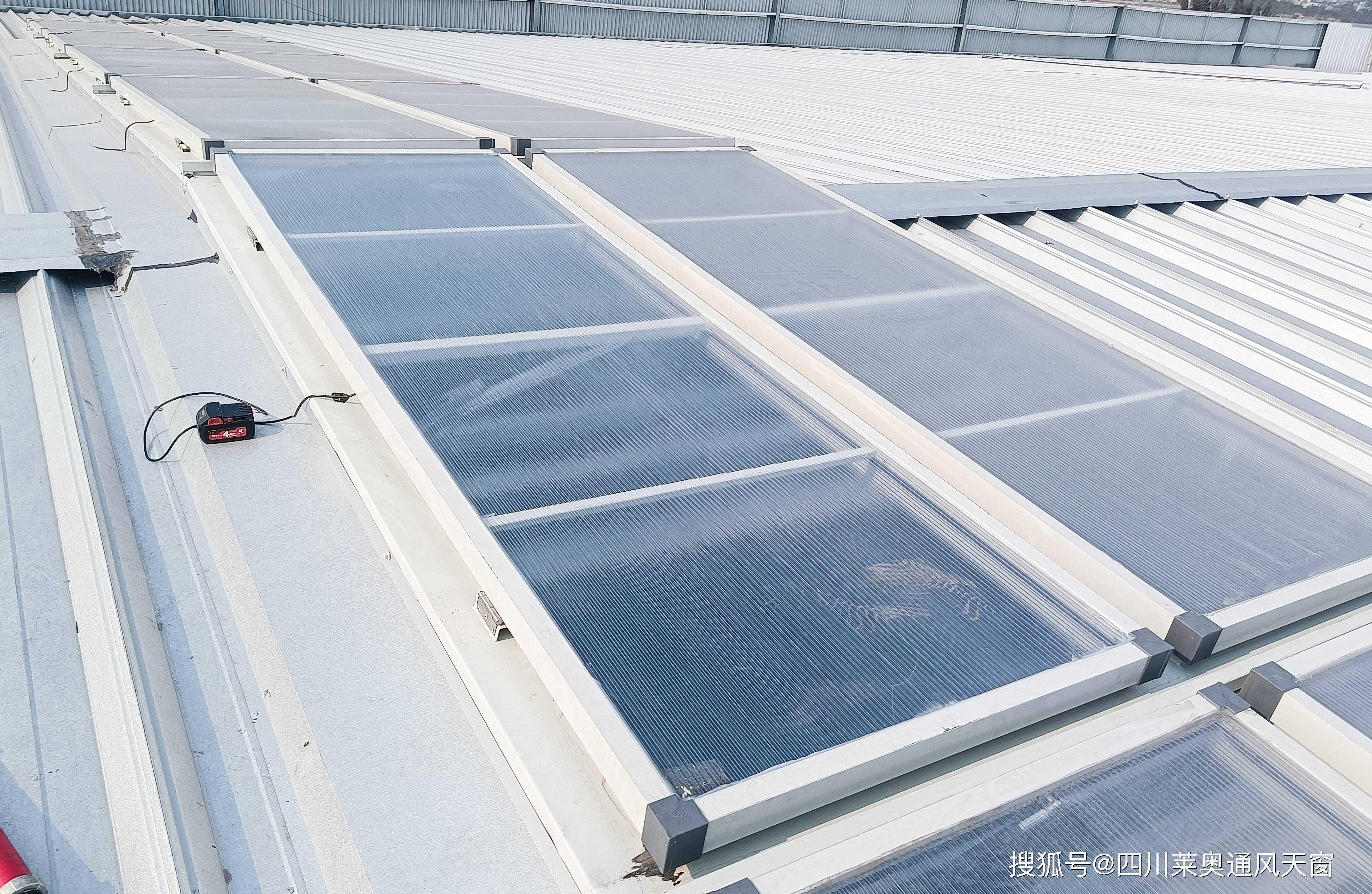 如何挑选适合厂房的一字型排烟天窗?