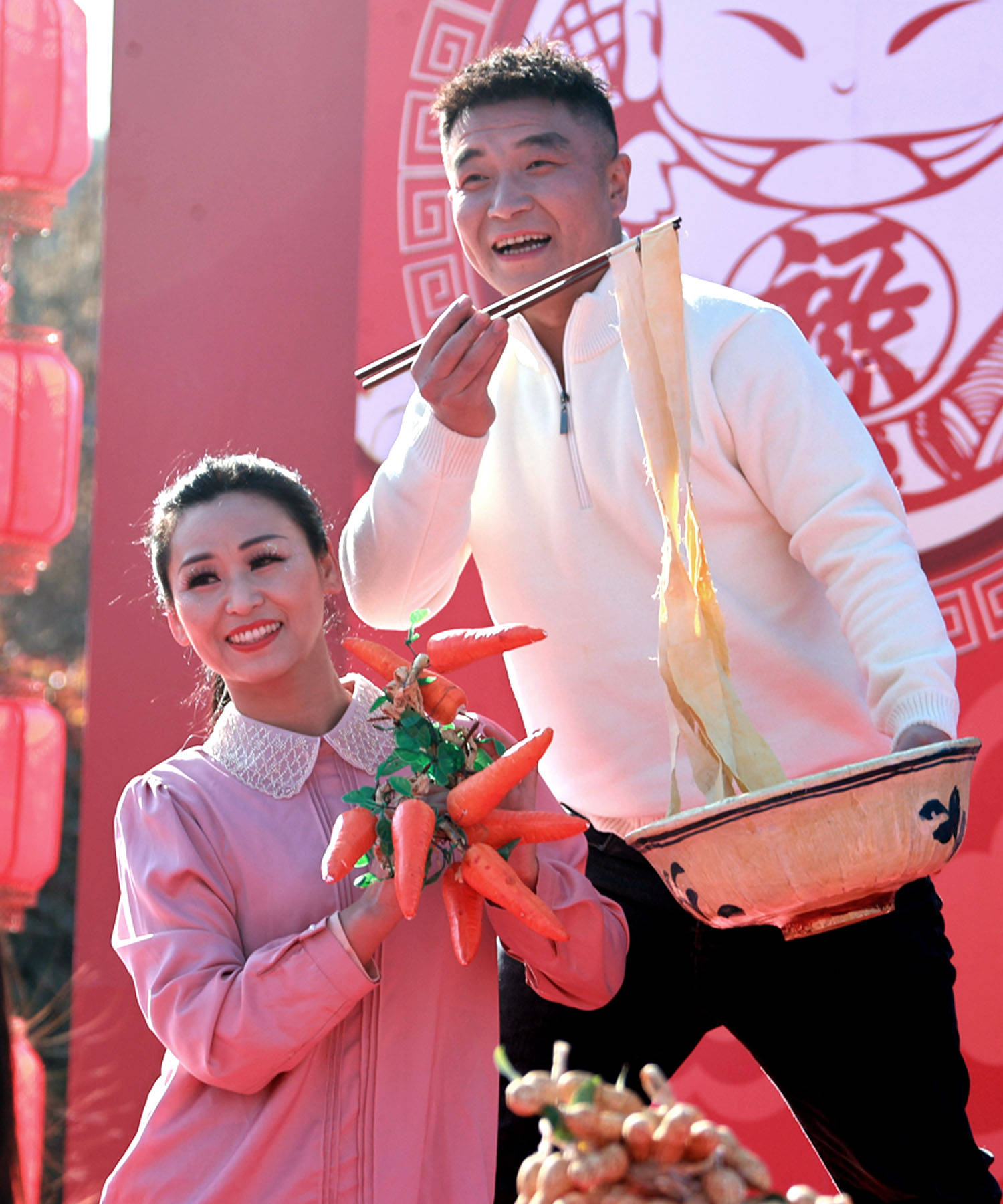 咥一碗biangbiang面演一段皮影子碗碗腔迎新春看大荔剧团精彩展演