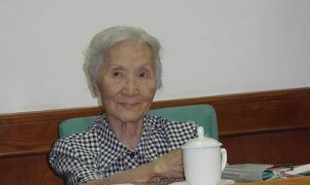 她是北大才女,京城最美的玫瑰,被誉为中国应用语言学之母_李佩_我国