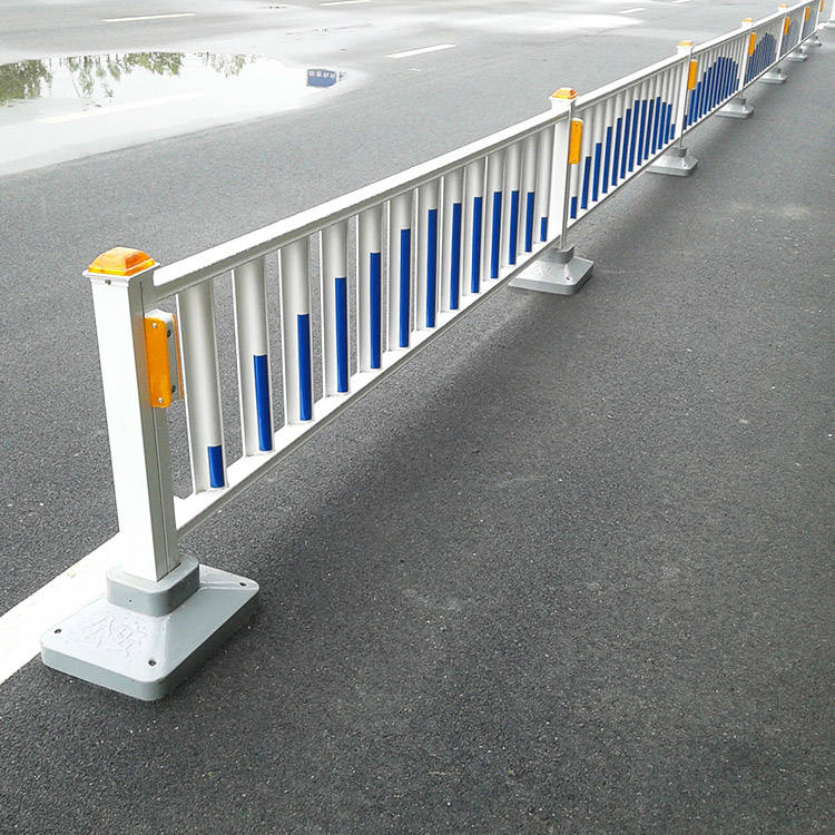 道路护栏厂家助力交通安全