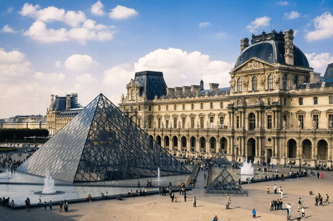 侯怀雨国画作品亮相法国卢浮宫:东西方文化艺术交流再绽异彩