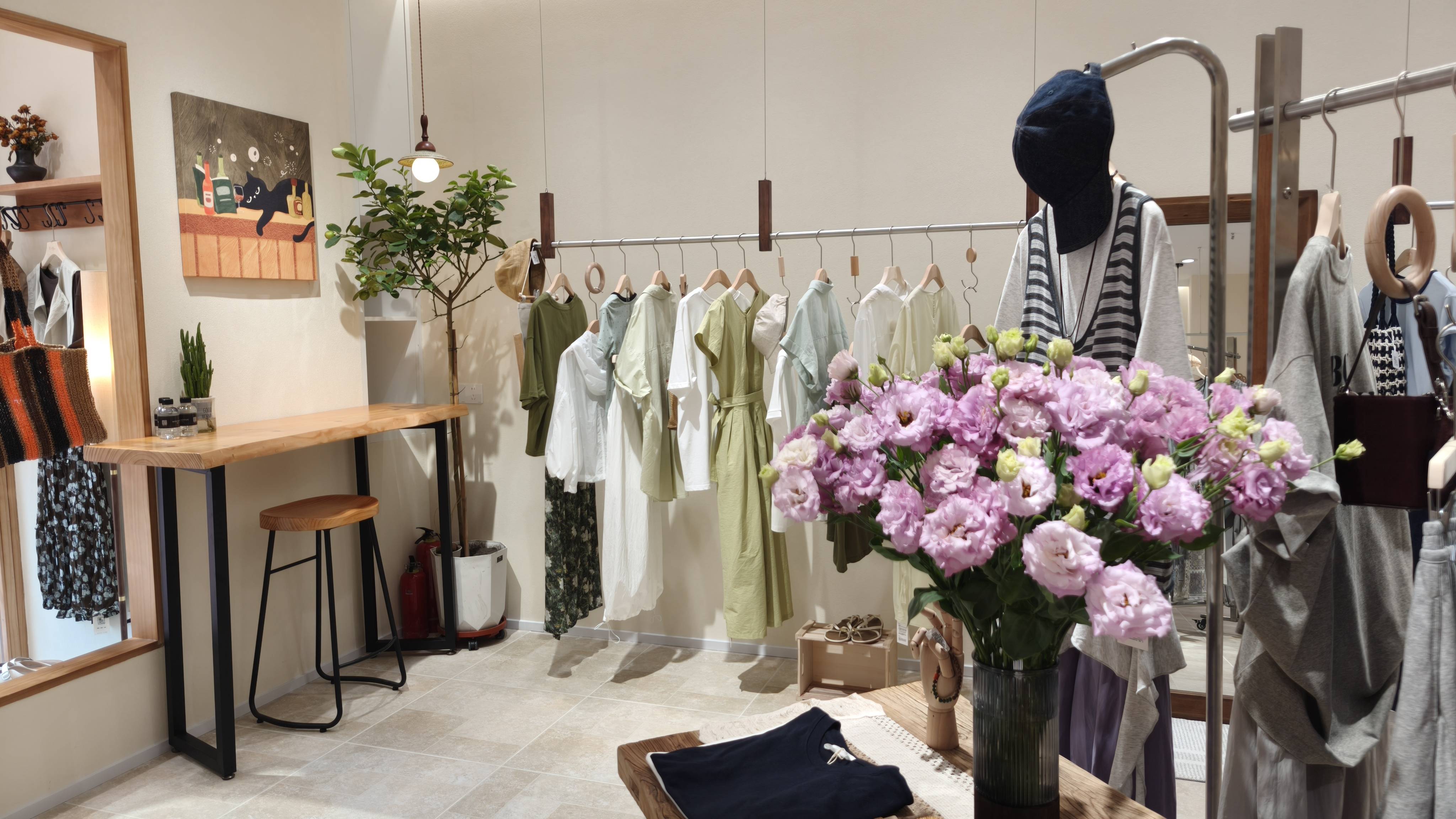 厦门时尚新地标!莫小凡女装第⑨家门店落户禾祥东路,打造生活艺术馆