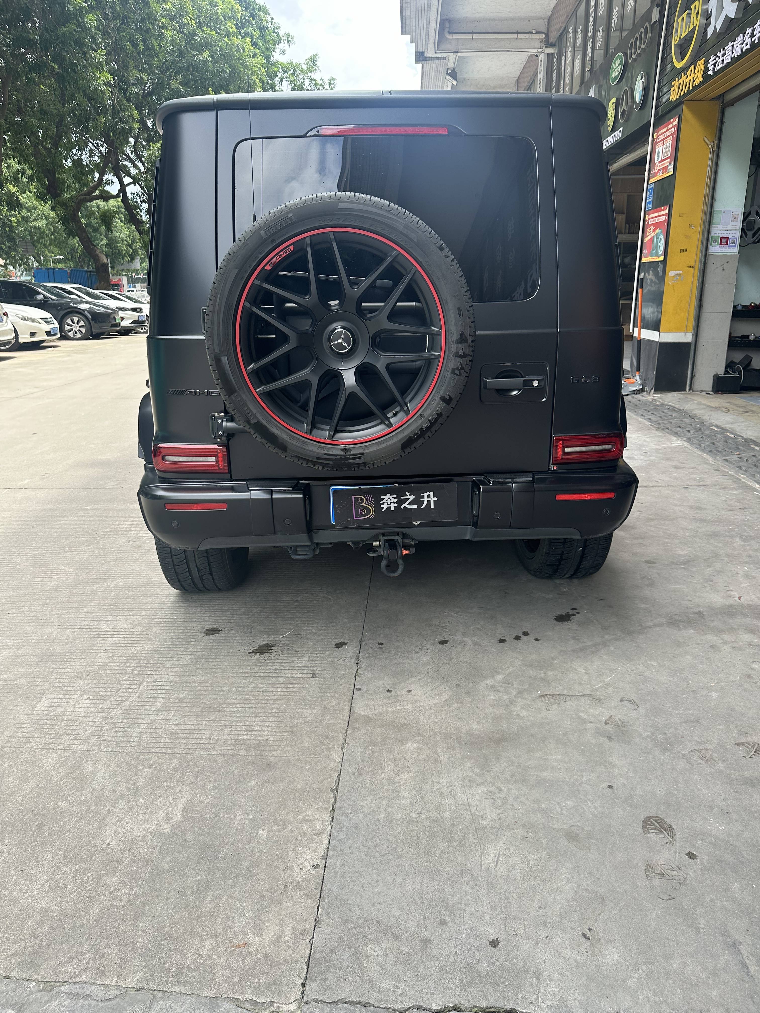 奔驰大g升级旋转电动踏板功能介绍