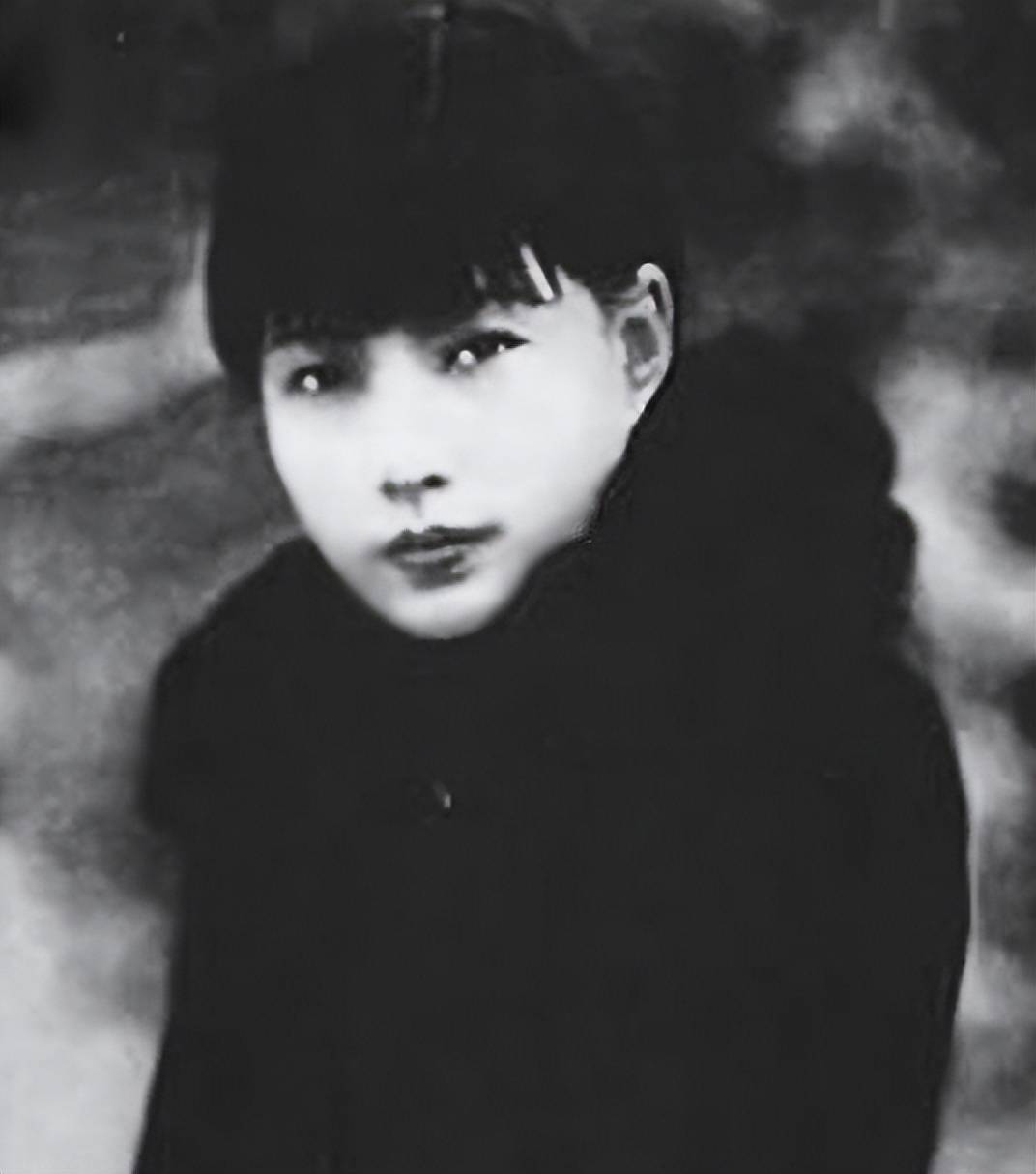 看这些老照片就知道了,美艳不可方物