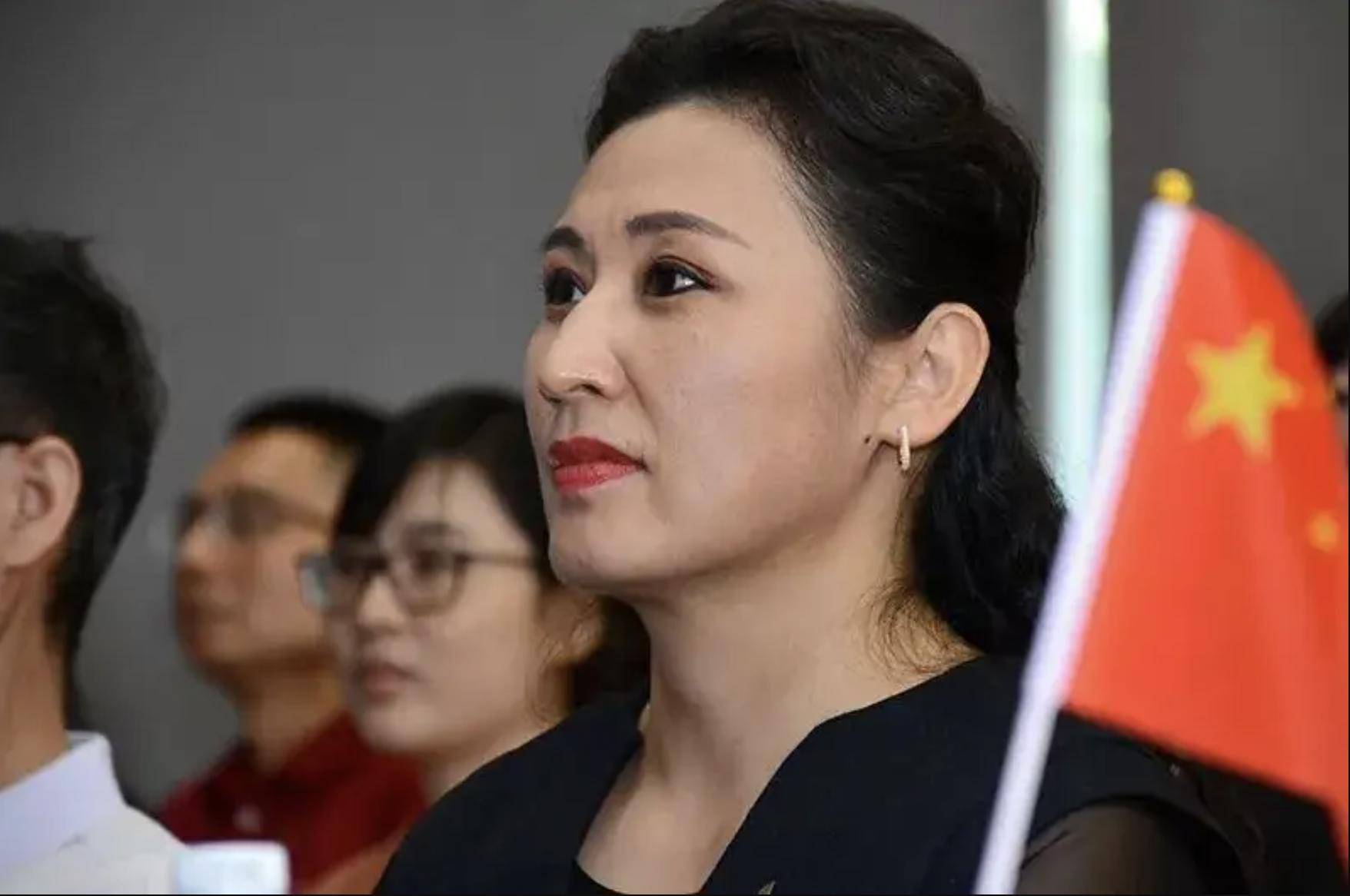 她是中国最美女校长,39岁任教授,49岁成汕大校长,倍受学生喜爱
