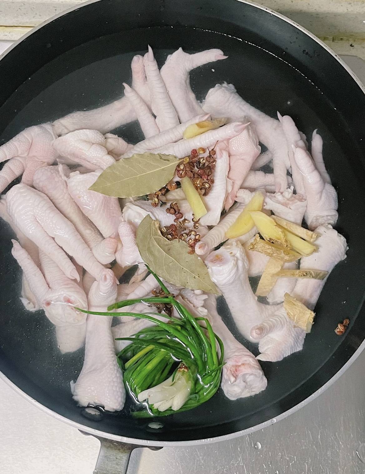 柠檬鸡爪的做法无骨__鸡爪的做法柠檬鸡爪的做法