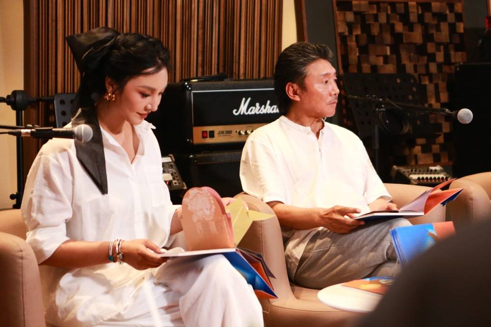 容中尔甲旺姆《天唱》专辑臻享会 用音乐续写仓央嘉措的诗韵传奇