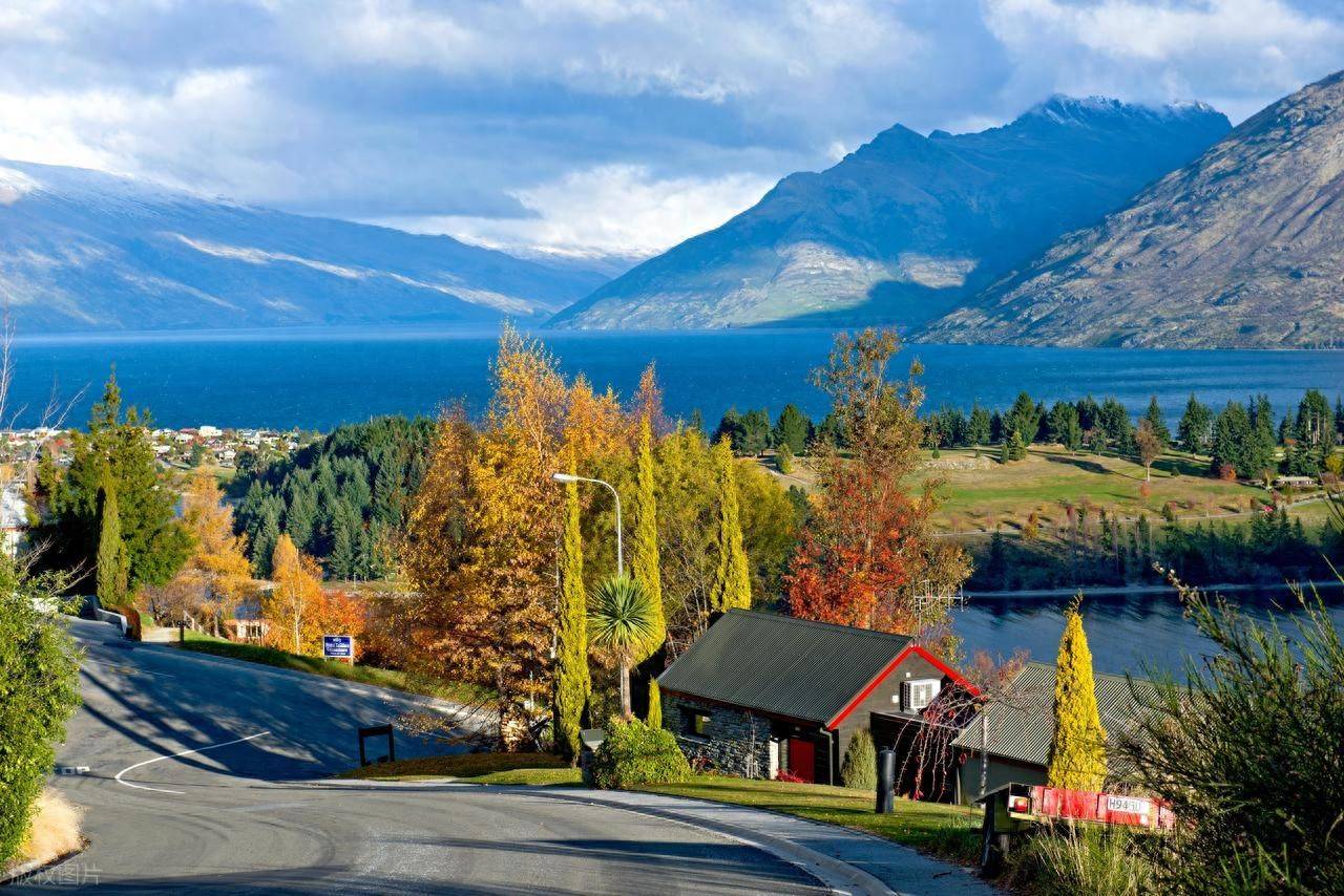 世界最孤独的国家，免签了？-华闻时空