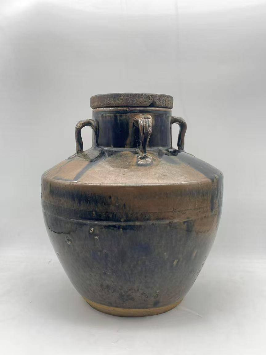 明代酱釉四系罐(即将上展东方艺术品之夏拍卖场)