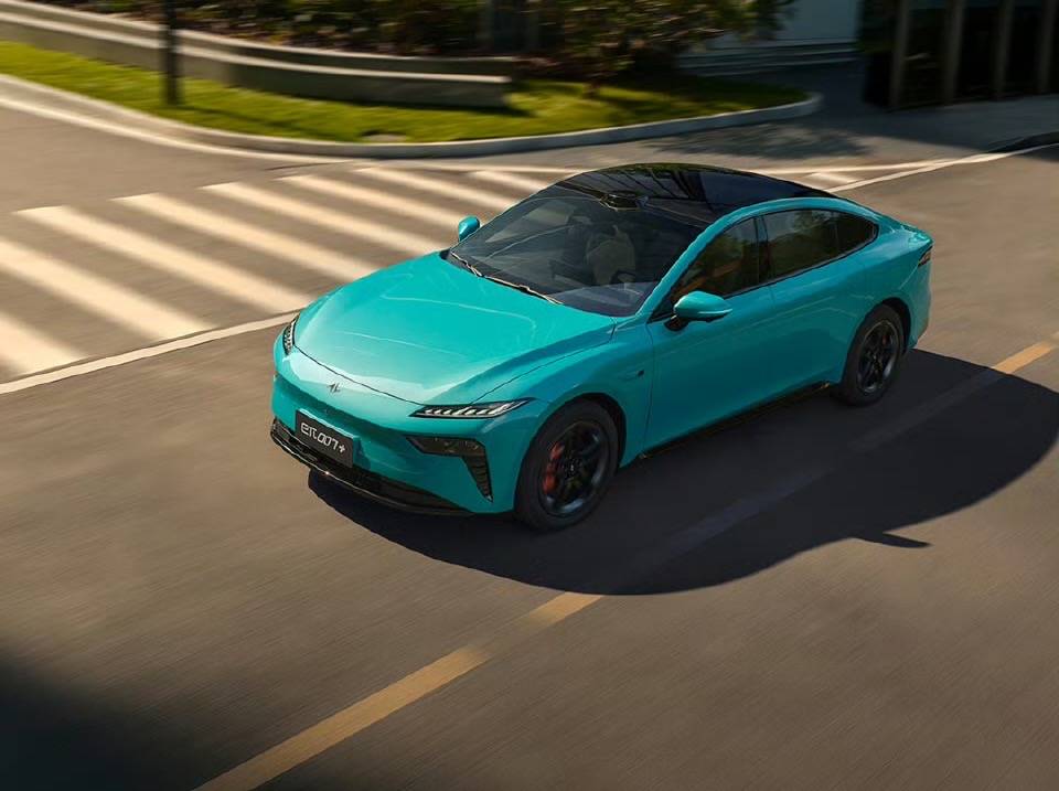 全系标配激光雷达+高通8295P芯片 东风奕派eπ007+ 11月10日上市_搜狐汽车_搜狐网