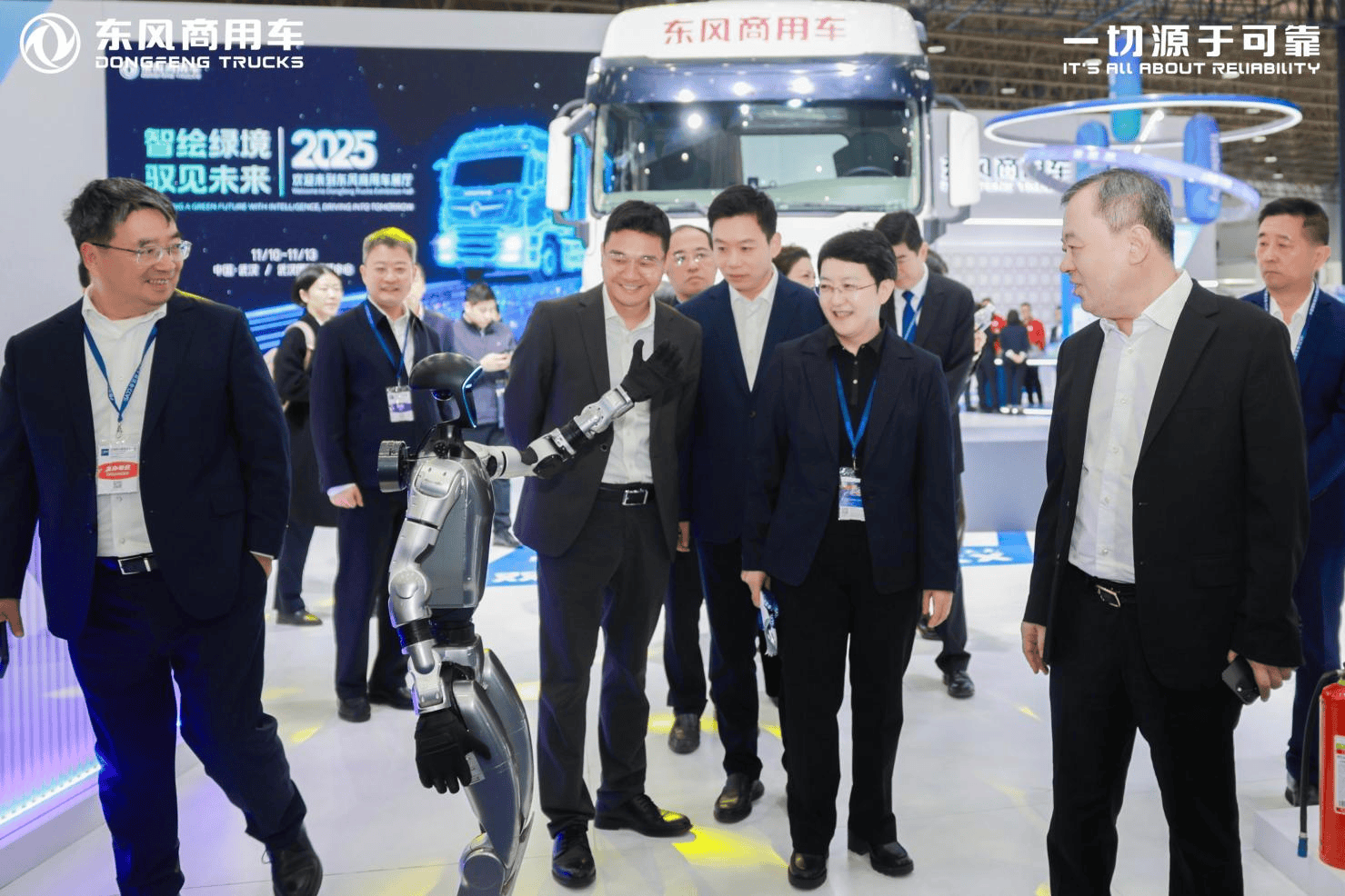 智绘点亮绿色征程,东风商用车2025中国国际商用车展重磅开启第11张-汽车探索网 智绘点亮绿色征程,东风商用车2025中国国际商用车展重磅开启第11张