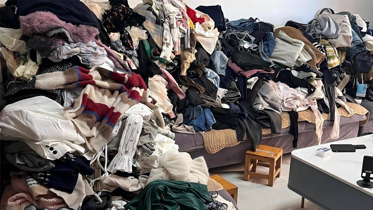 退货阴影之下，“巨型吊牌”能否为女装电商续命？-锋巢网