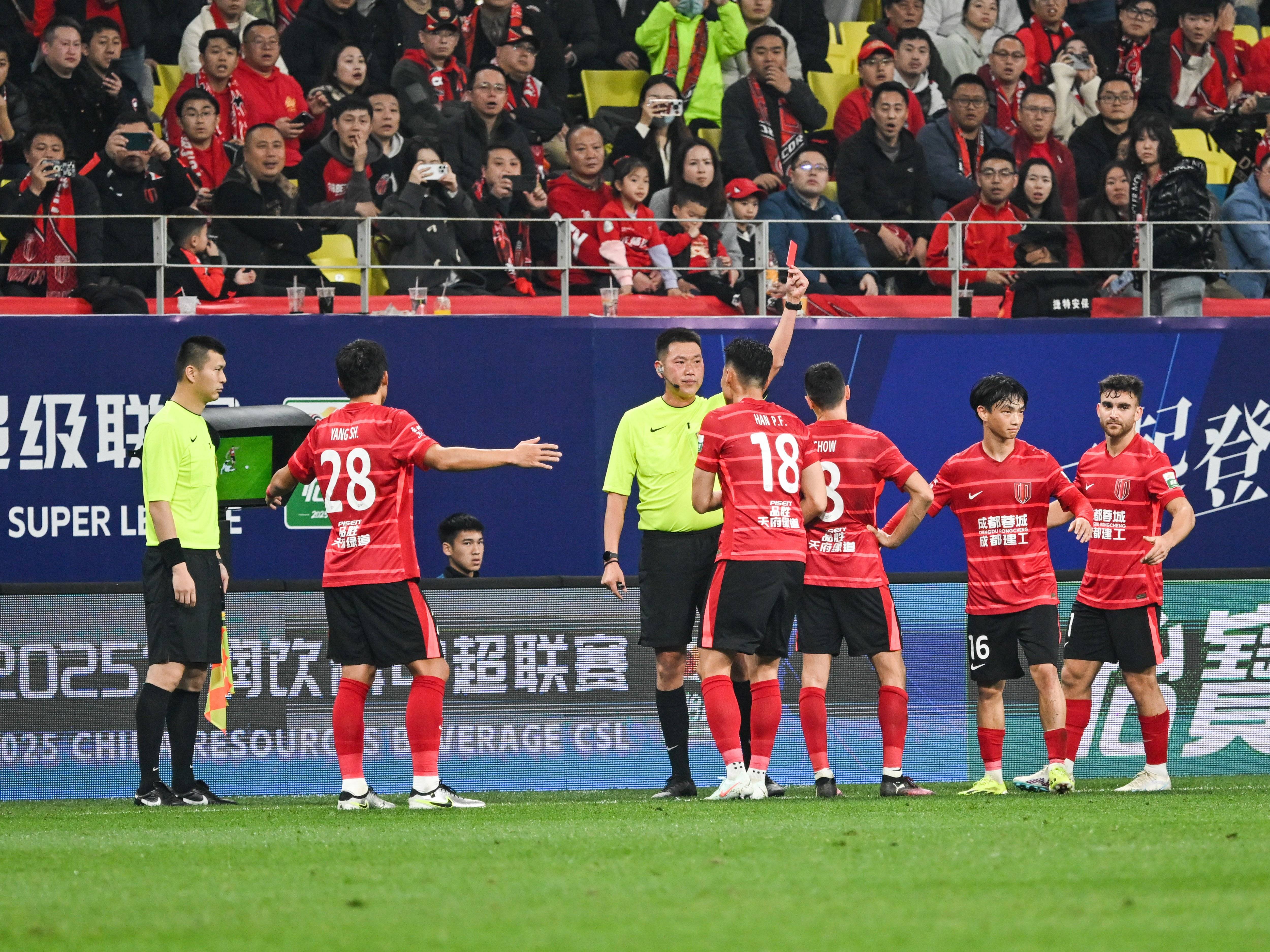 官方：中超场均黄牌4.13张红牌0.22张 红牌下降明显