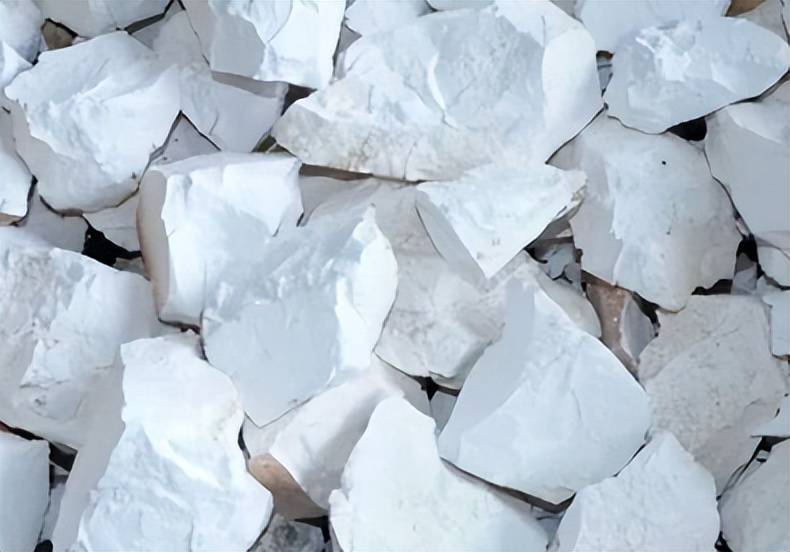 汉马克艺术涂料 | 设计师视角：为何我总在高端项目中，为墙面预留一抹“意式留白”？