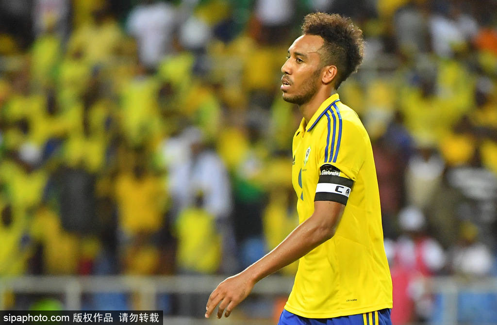 非洲杯全败出局！加蓬政府宣布解散国家队+开除奥巴梅扬