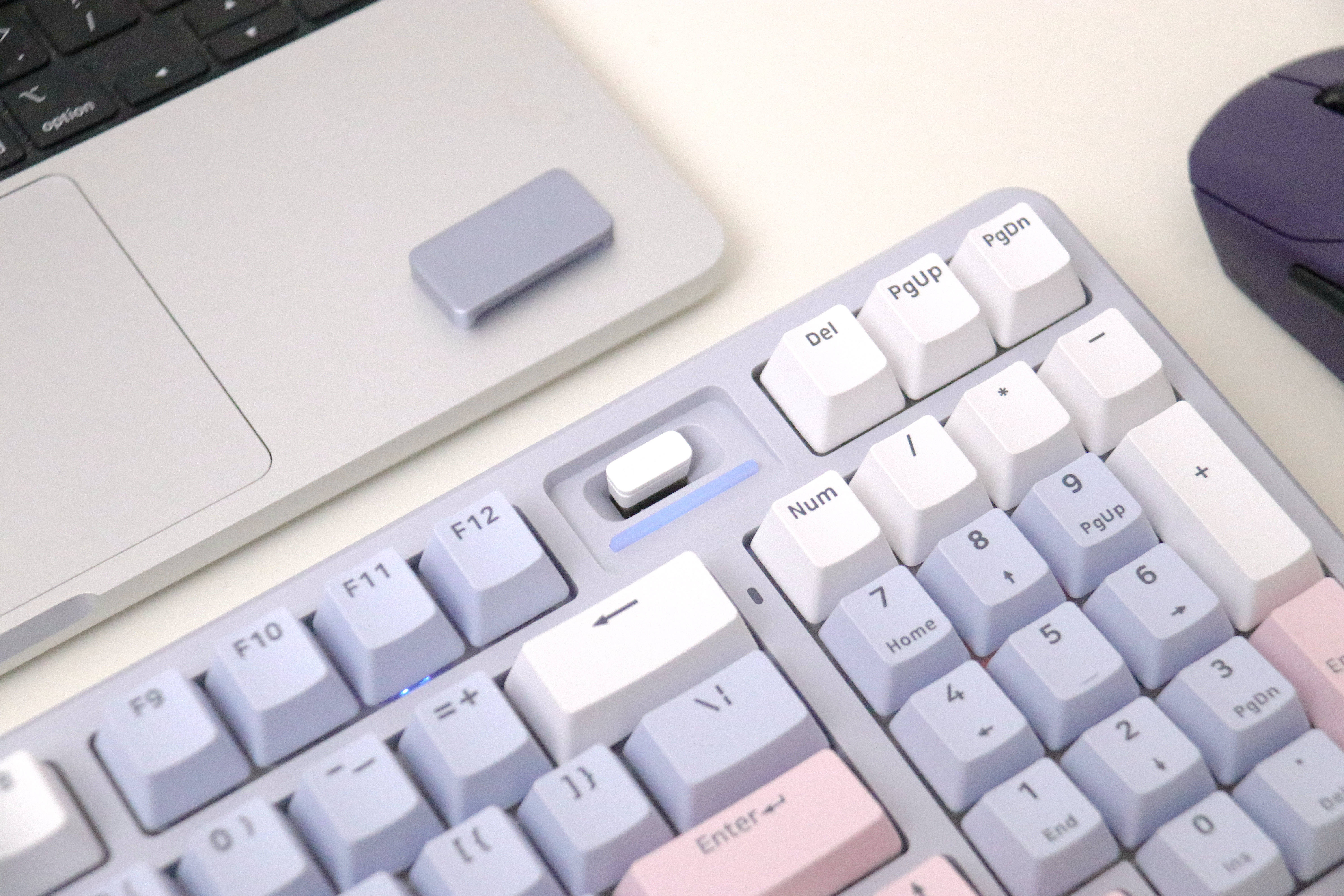 最强续航无线键鼠套装雷柏VT9MAX鼠标搭配V700DIY-98长续航版键盘，无线连接，不再续航焦虑