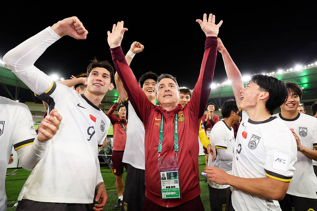 U23国足决赛仍将坚决打防反 部分球员家人赴吉达助威