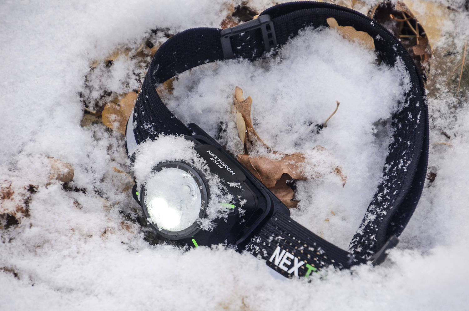 消解夜色里的不安与不便,重新定义实用照明:纳丽德 eStar头灯