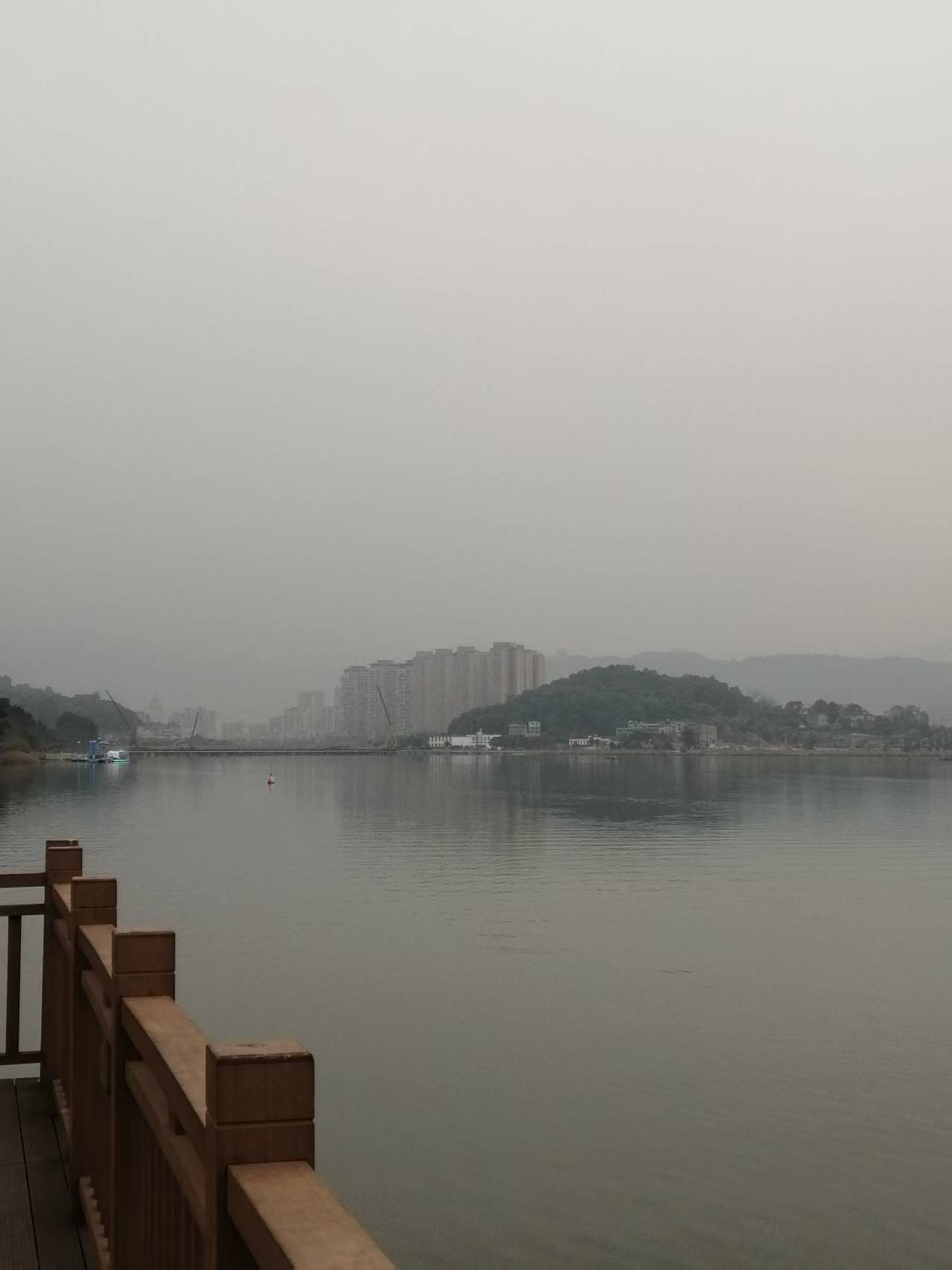 《七律·宁德南岸清平曲》及简析