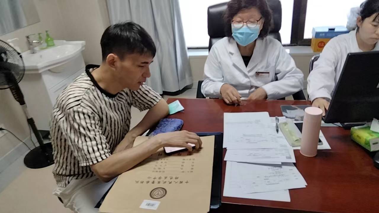 赵秀英医生解读：哮喘与过敏性咳嗽的本质差异