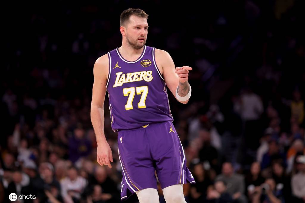 布朗东契奇当选月最佳球员 弗拉格荣膺1月最佳新秀