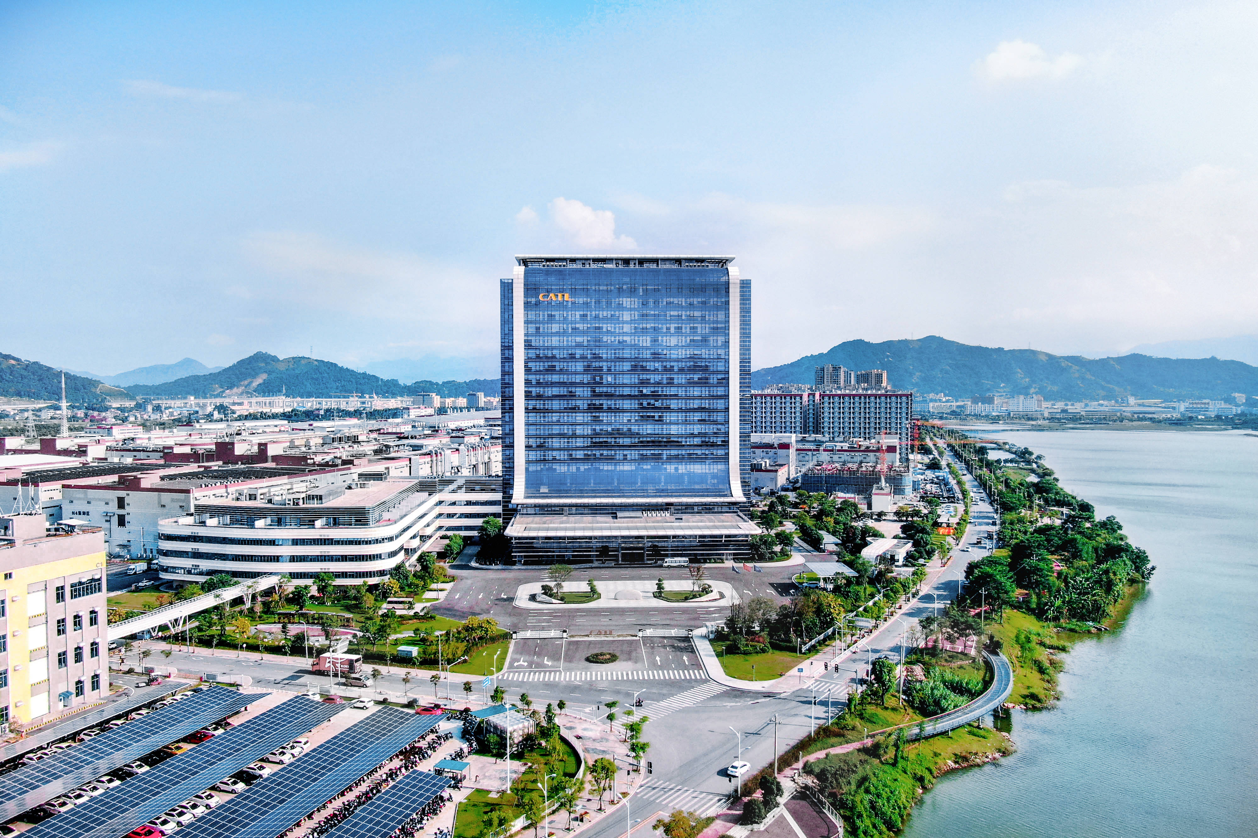 《6分钟满电、1500公里续航！宁德时代六大创新，解锁新能源出行天花板》