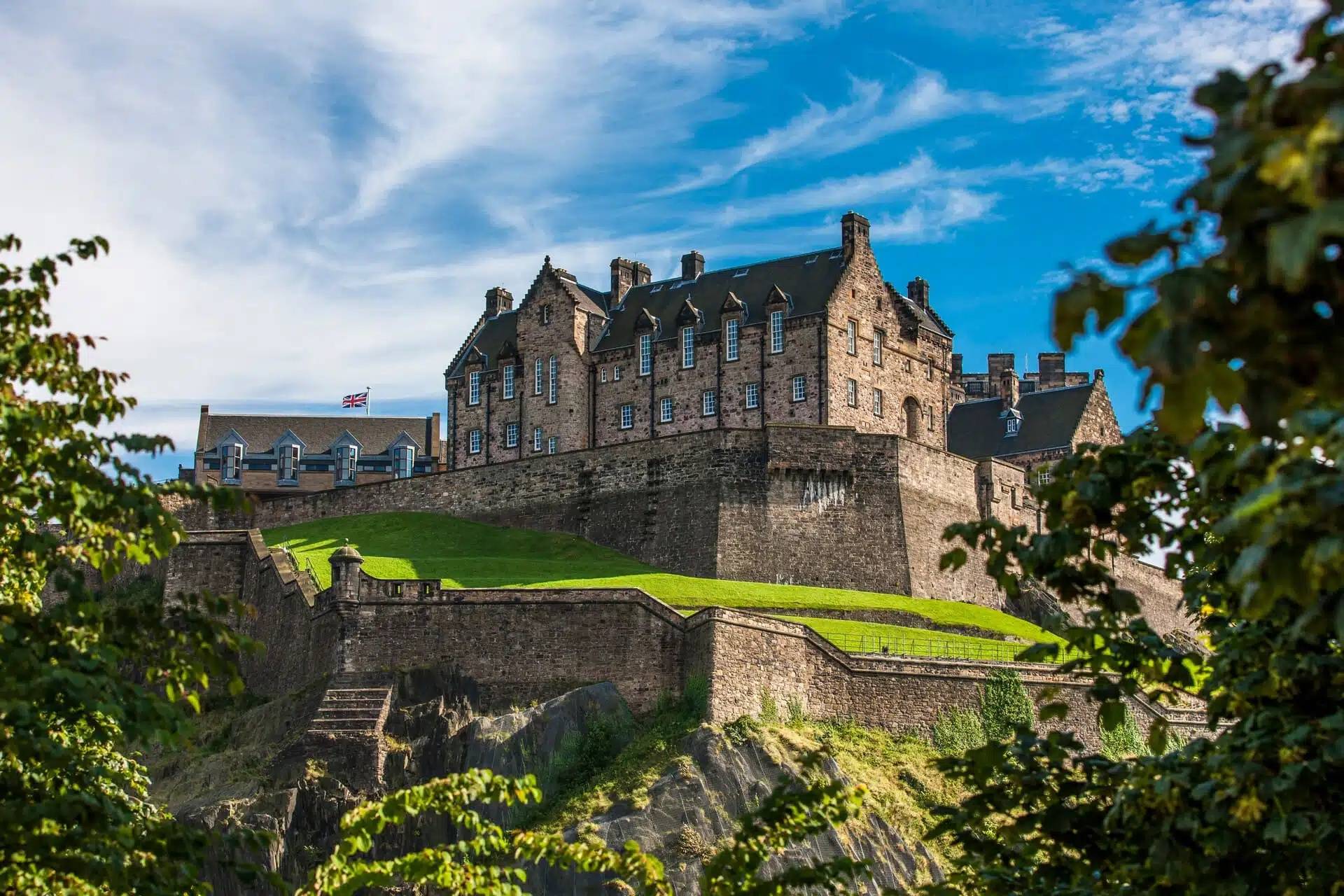 edinburgh-castle-tour-3_副本.jpg