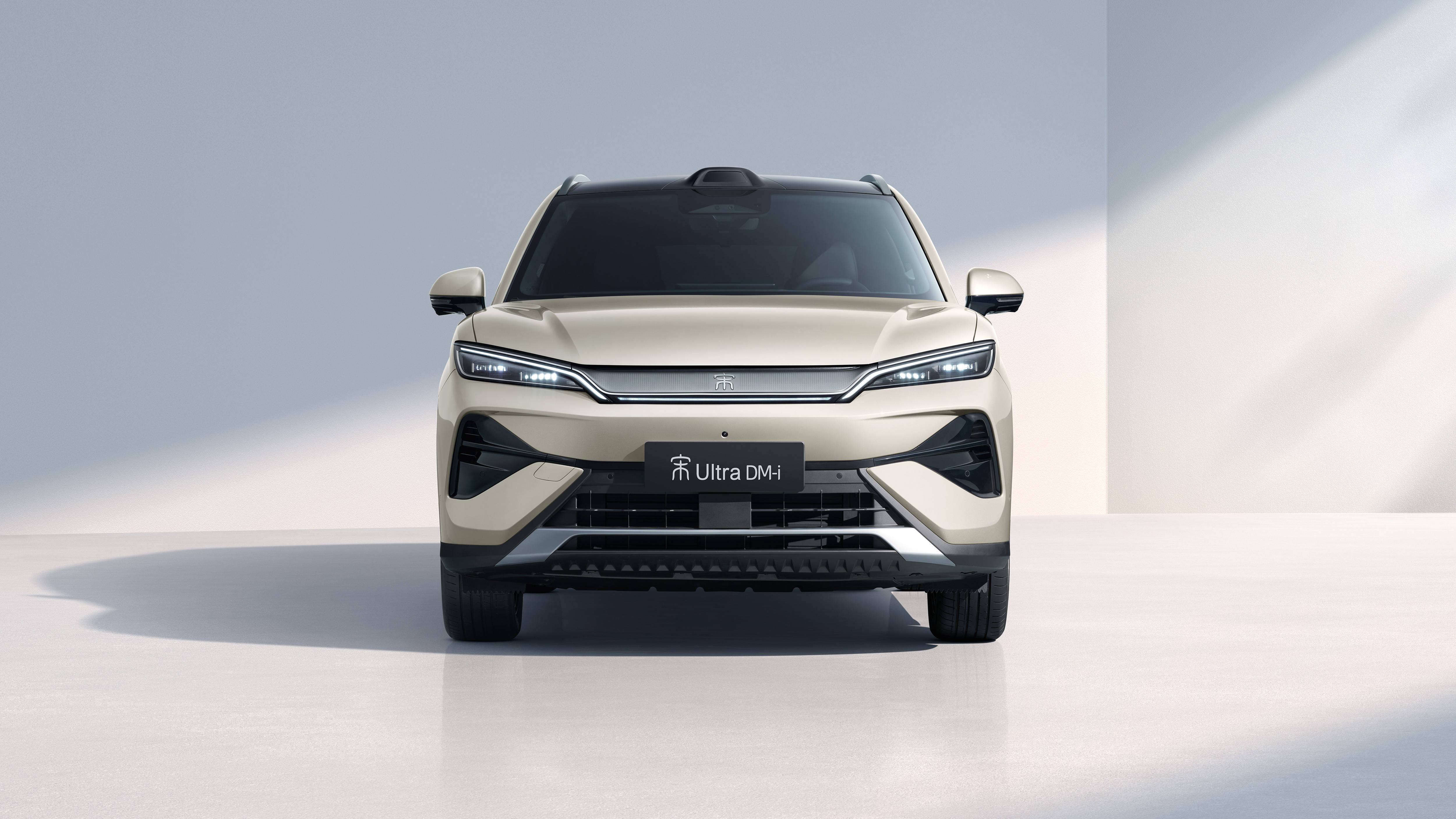 宋Ultra Ev 正车头 米色.jpg