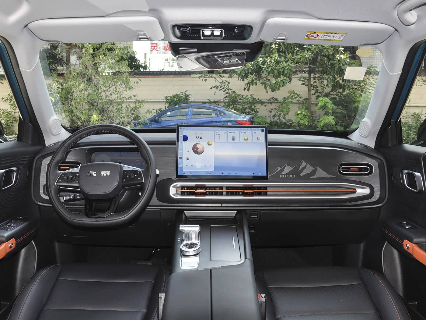 1400x1050_autohomecar__ChxpWGjCbHaAYSvkAEniV5Z3aLw360.jpeg