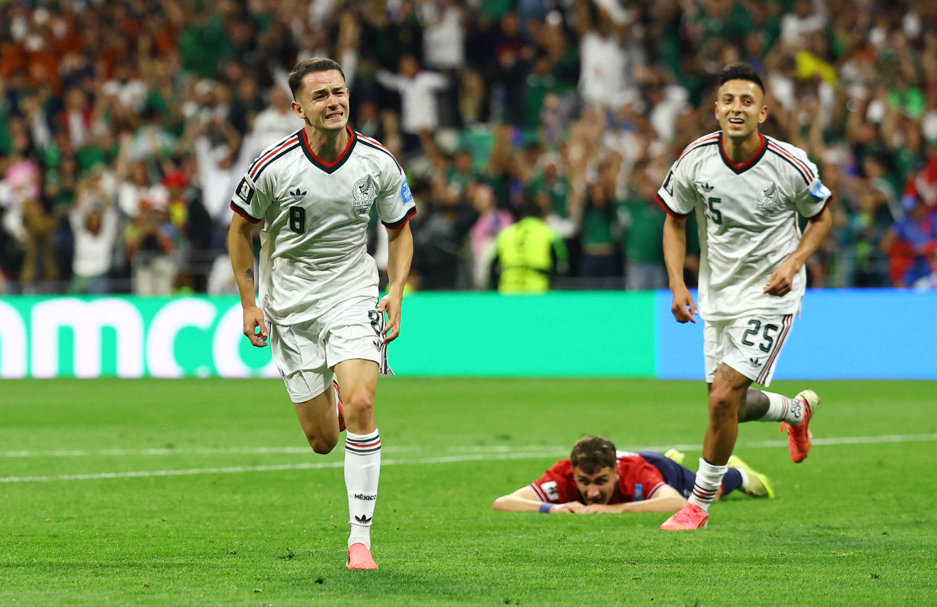 世界杯-三战全胜！奥乔亚替补登场 墨西哥3-0送捷克出局