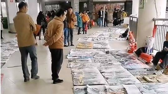 字画发黄、破损、没证书，还能卖钱吗？业内人讲真话