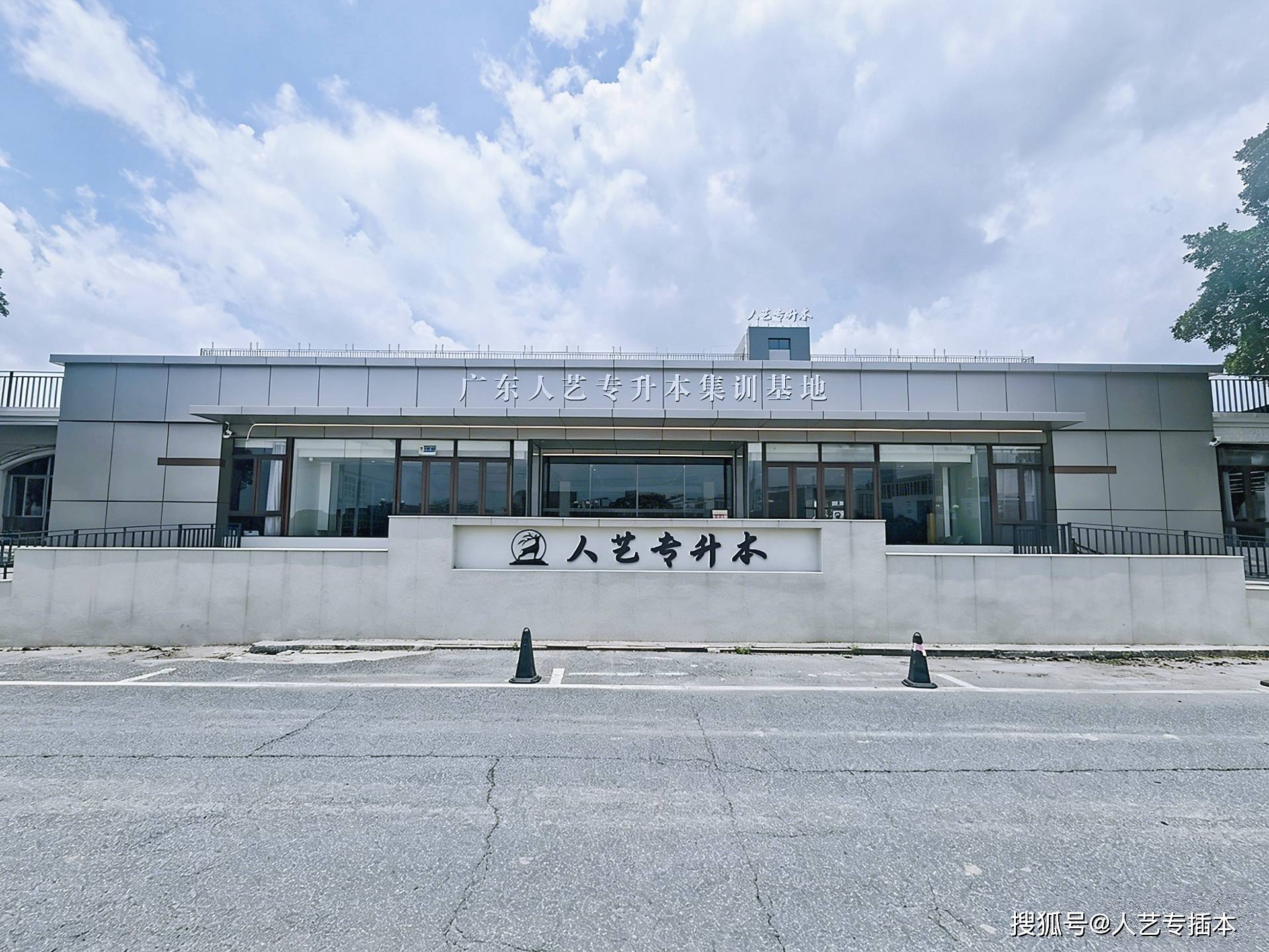 e26b99b8328f58021b8ac6a3e37f30d6_副本.jpg