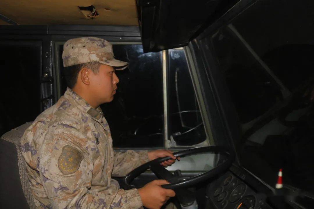 关注|军车驾驶员,加钢淬火!_训练_战区_理论