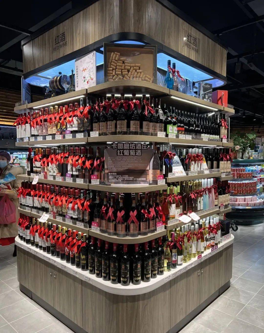 【春节美陈】胖东来历年新年陈列欣赏(附多张图片)_新乡_人民