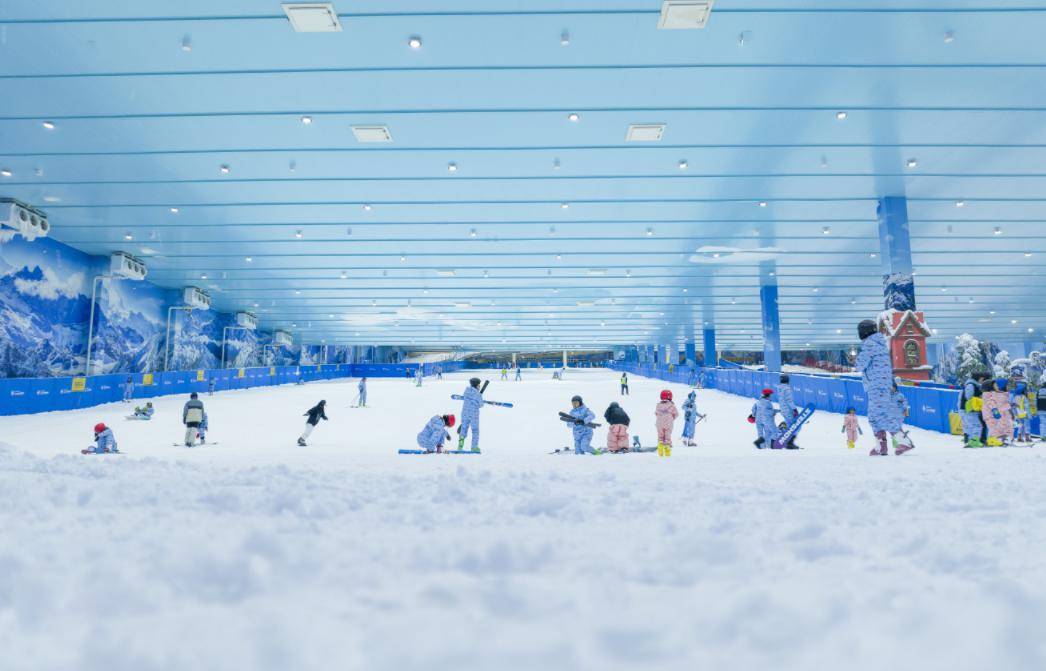 寒假冰雪小镇 大马戏千元出头,春节3天2晚2000 玩爽!_世界_动物_价格