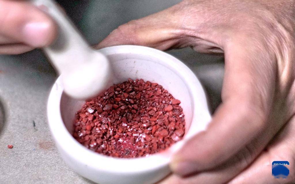 用传统色彩留住城市记忆_绘画_颜料_北京