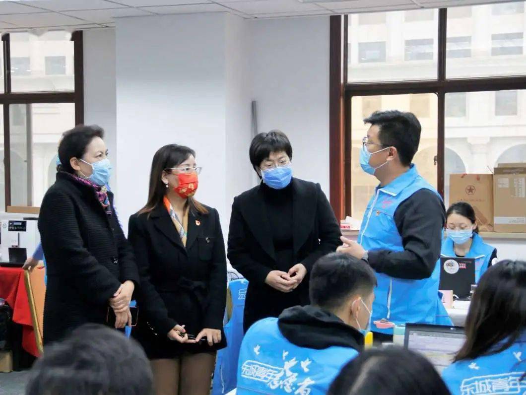 高静向你们致敬,北京市最美妇联执委!执委有为写丹心,巾帼勇当赶考人.