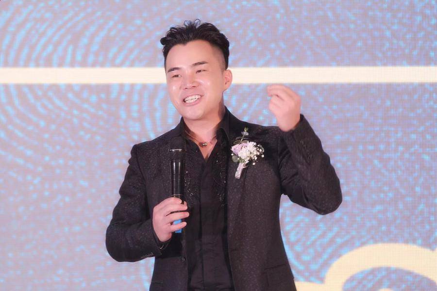 汝阳一人荣登河南省"乡村光荣榜"_山里娃_郭俊超_山东省