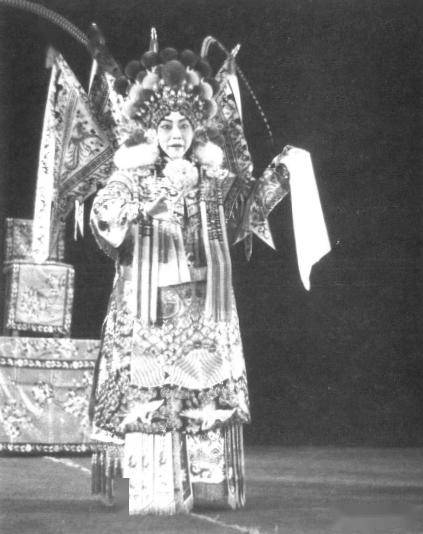 梅蘭芳1956年在南京人民大會堂公演時的珍貴老照片_先生_表演_演出