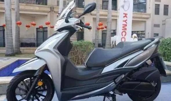 常州光阳 people 250由国内的夏杏三阳组装,整车做工及装配工艺感人