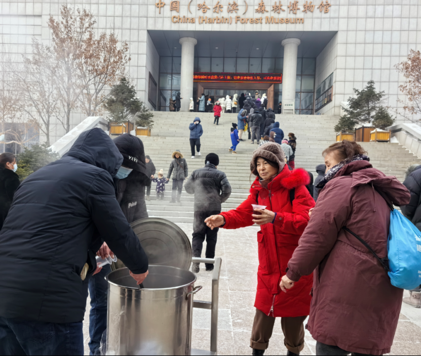 3日内7000余名游客打卡狍角帽新家_哈尔滨_森林_中国
