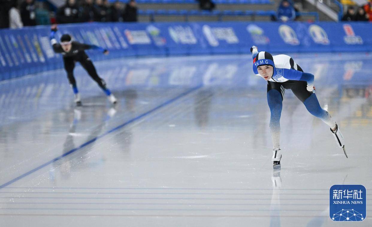 队选手韩梅获速度滑冰公开组女子5000米冠军_比赛_黄余琳_河北队