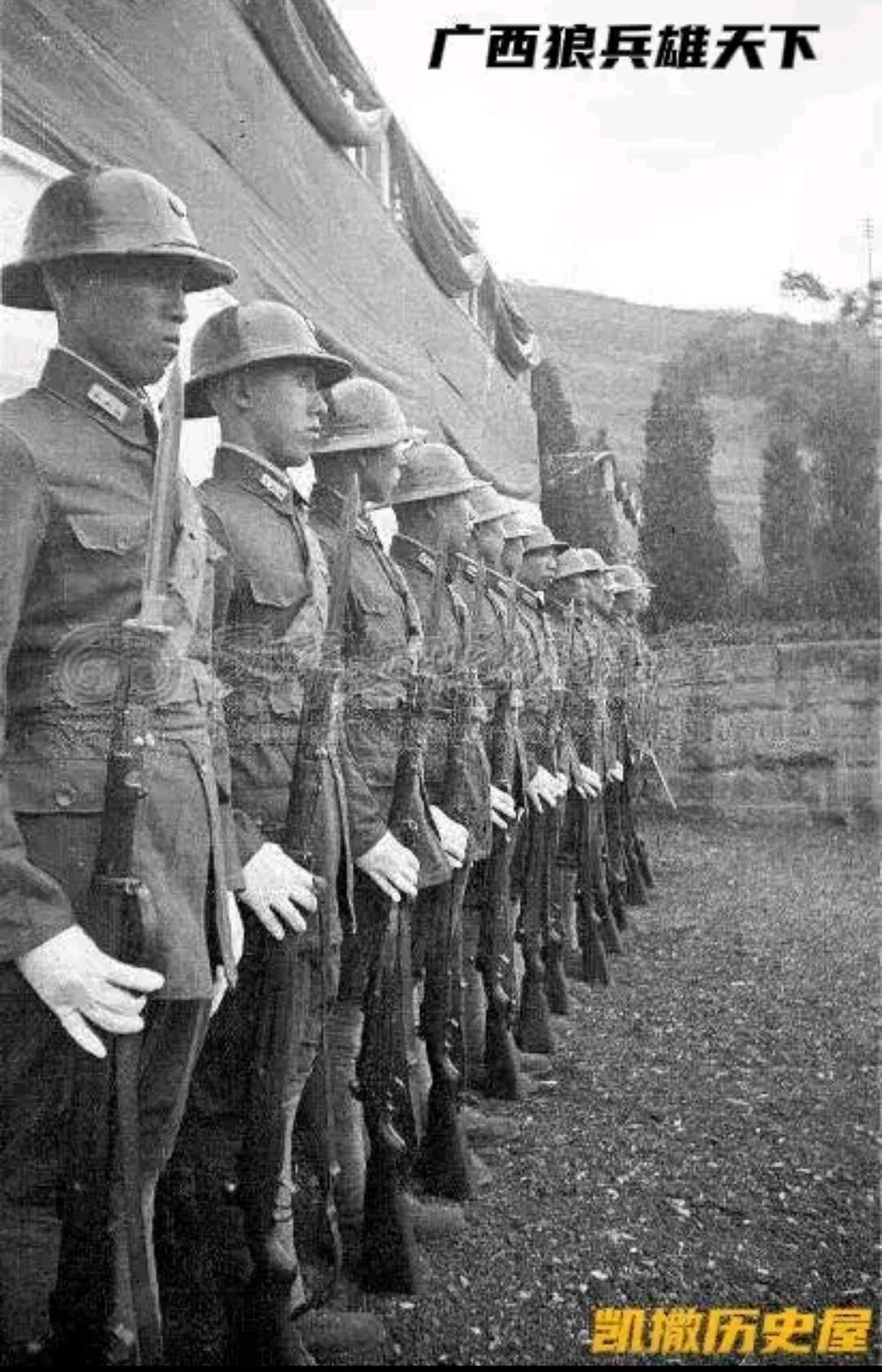 日军向洞内喷火,桂军士兵全身着火与敌同归于尽_阵地_桂林保卫战_旗帜