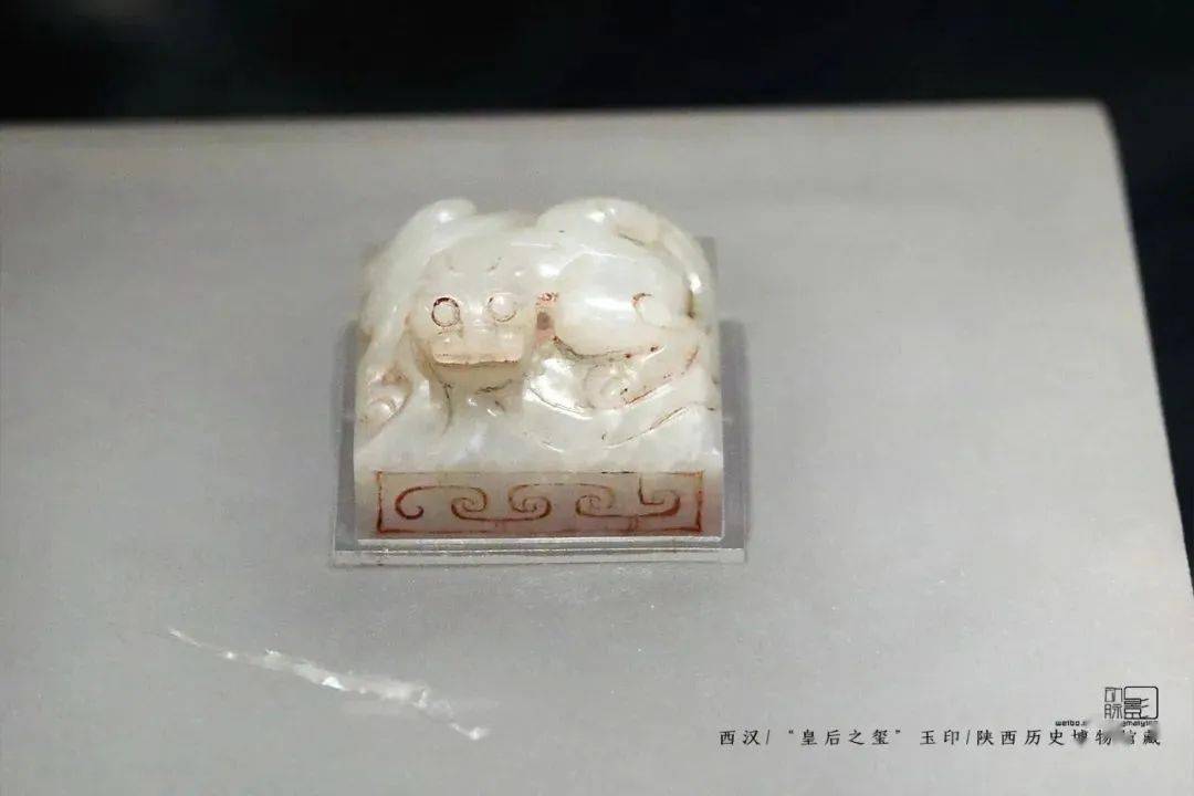 "没想到直播鉴宝这么离谱啊……"哈哈哈哈年轻人的深夜快乐源泉!