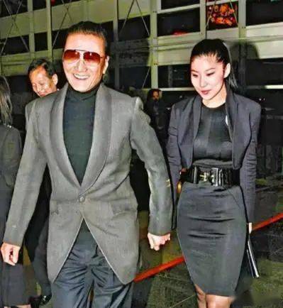 被谢贤养了12年,用青春换来2000万分手费,38岁的coco如今怎样了