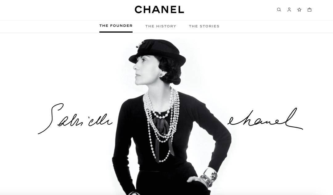 展现了香奈儿品牌的建立历程和 gabrielle chanel 标志性设计风格的