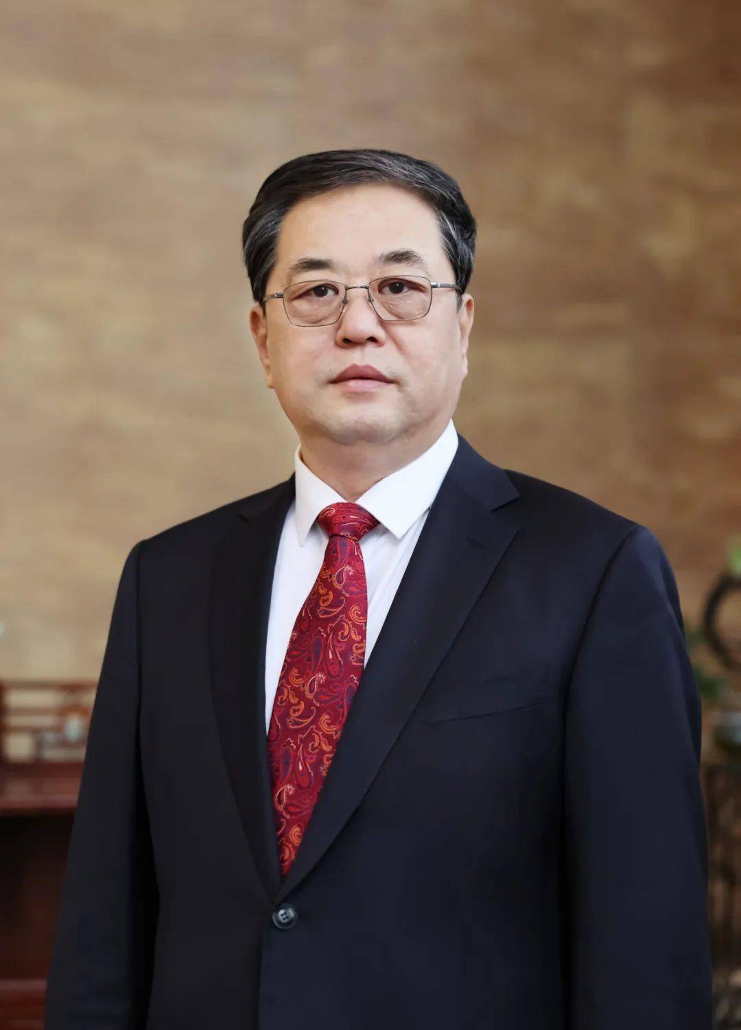 侯军接受中国冶金报采访冬天终将过去春天值得期待