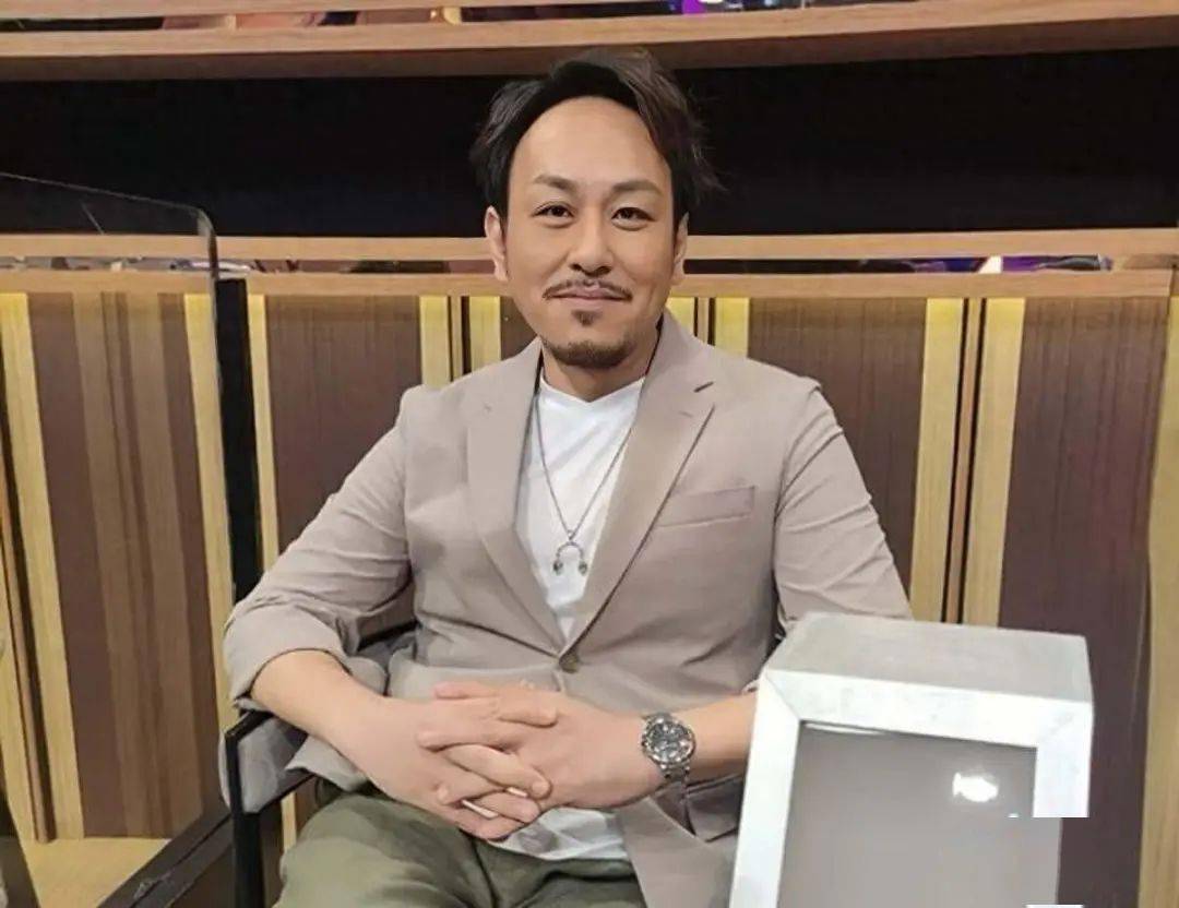 tvb金牌配角演员被迫约满离巢,不获高层续约,转行开出租车养家_萧徽勇